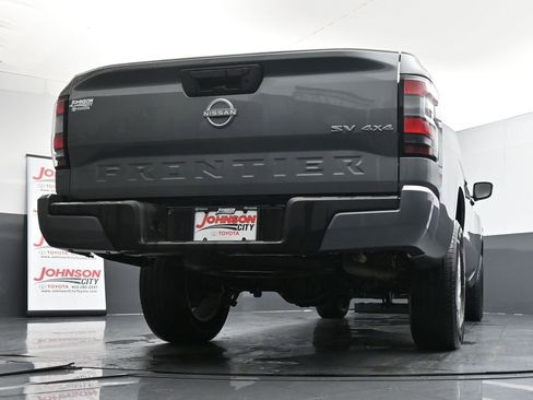 Used 2023 Nissan Frontier SV image 40