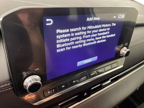 Used 2024 Mitsubishi Outlander SE image 28