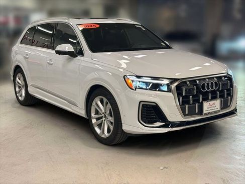 Certified 2025 Audi Q7 3.0T Premium Plus w/ Premium Plus Package image 3