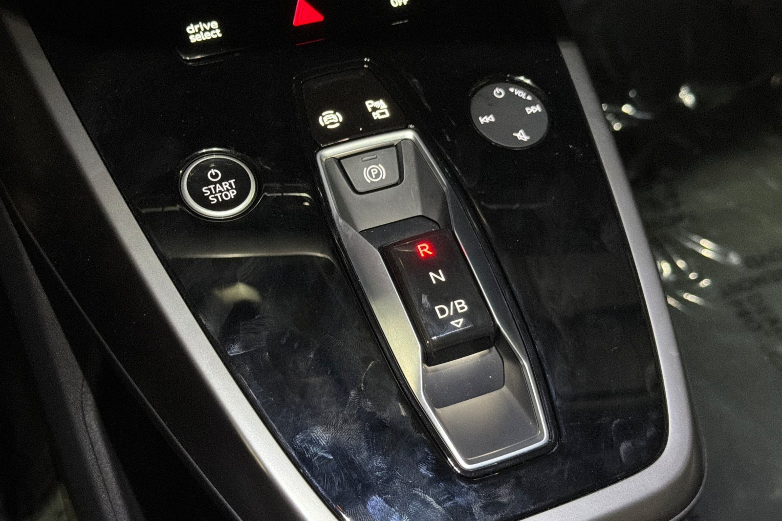 Certified 2023 Audi Q4 e-tron Premium w/ Convenience Package AWD/4WD image 20