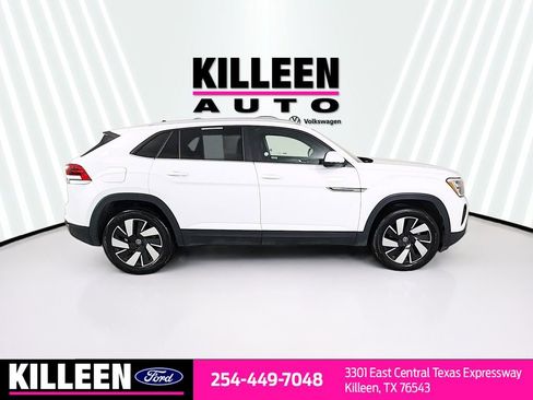 Used 2025 Volkswagen Atlas Cross Sport SE image 9