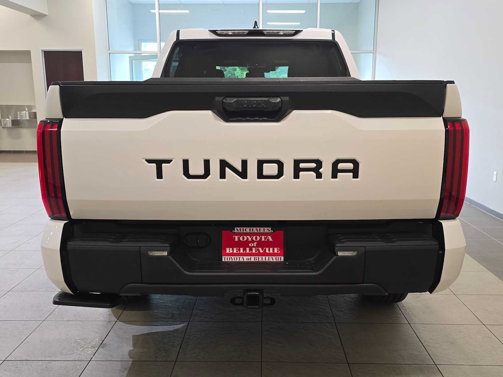 Certified 2025 Toyota Tundra SR5 AWD/4WD image 5