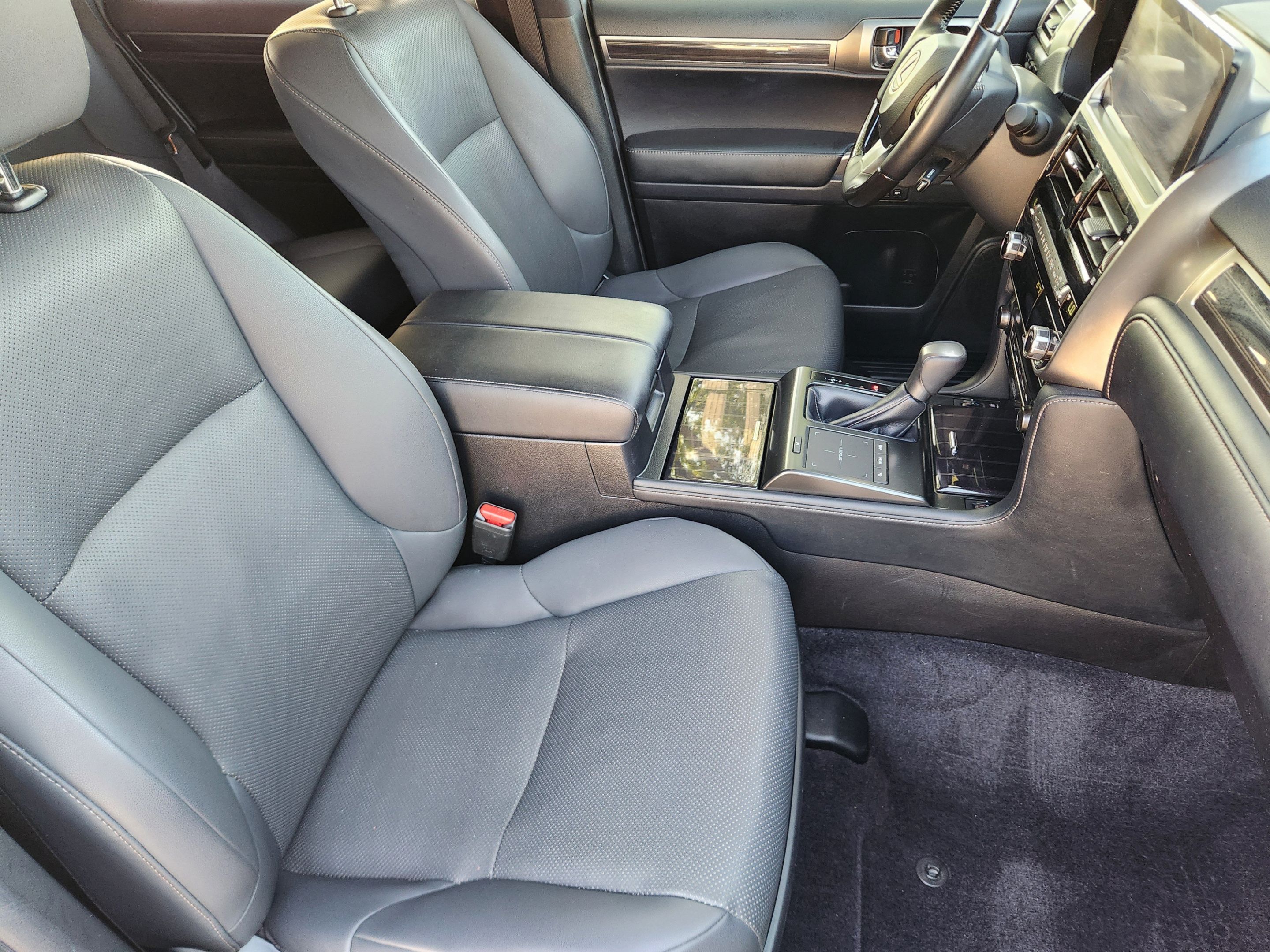 Used 2022 Lexus GX 460 Premium w/ Accessory Package AWD/4WD image 6