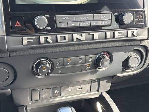 Used 2026 Nissan Frontier SV w/ Tow Package RWD image 16