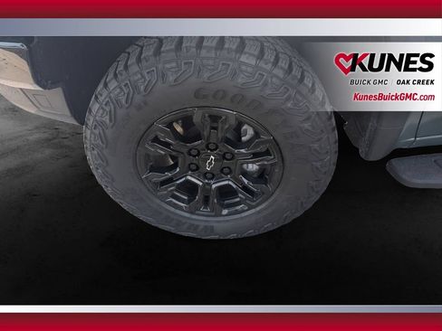 Used 2026 Chevrolet Silverado 1500 ZR2 AWD/4WD image 13