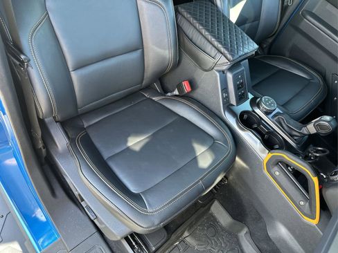 Used 2024 Ford Bronco Badlands image 18