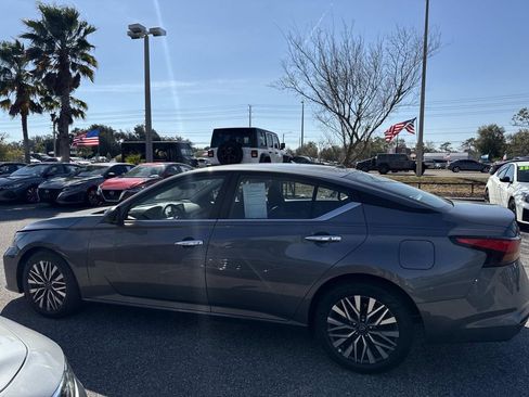 Certified 2024 Nissan Altima 2.5 SV image 7