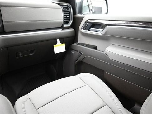 New 2026 Chevrolet Silverado 1500 LTZ w/ LTZ Premium Package image 23