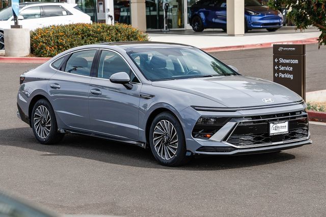New 2026 Hyundai Sonata SEL FWD image 6