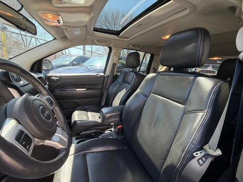 Used 2016 Jeep Compass High Altitude AWD/4WD image 17