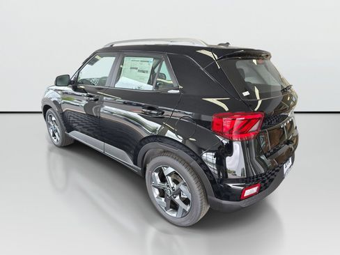 New 2026 Hyundai Venue SEL FWD image 5