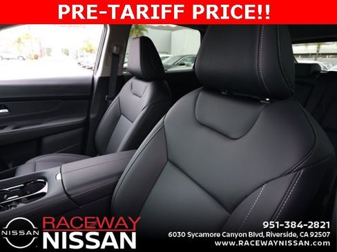 New 2025 Nissan Murano SV image 15