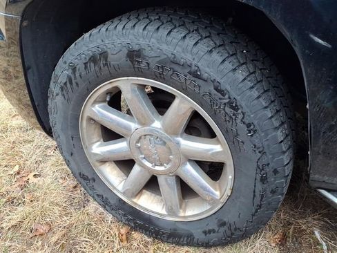 Used 2008 GMC Yukon XL Denali image 9