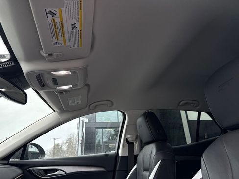 Used 2025 Buick Envision Sport Touring image 19