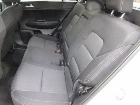 Used 2020 Kia Sportage LX image 15