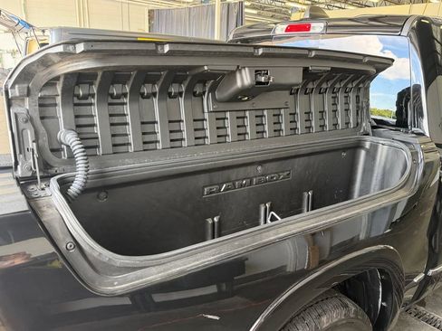 Used 2019 RAM 1500 Limited AWD/4WD image 29