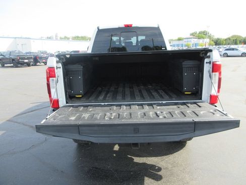 Used 2019 Ford F250 Lariat w/ Lariat Ultimate Package AWD/4WD image 8
