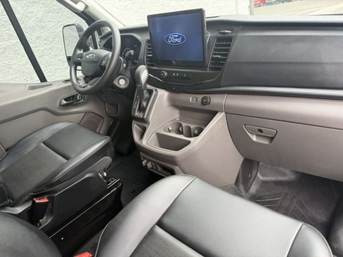 Used 2025 Ford Transit 250 148 High Roof RWD image 10