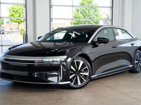 Used 2024 Lucid Air Touring AWD/4WD image 2