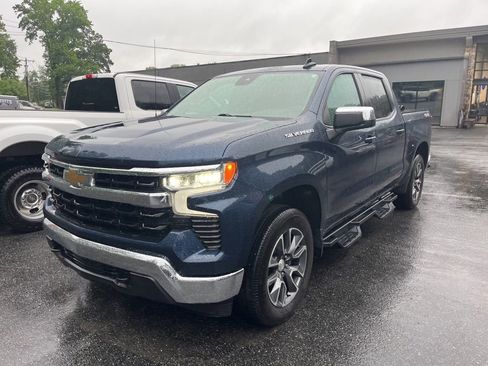 Used 2023 Chevrolet Silverado 1500 LT AWD/4WD image 6