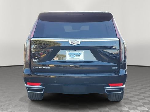 Used 2023 Cadillac Escalade Luxury image 5