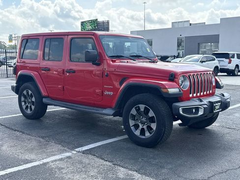 Used 2018 Jeep Wrangler Unlimited Sahara image 3