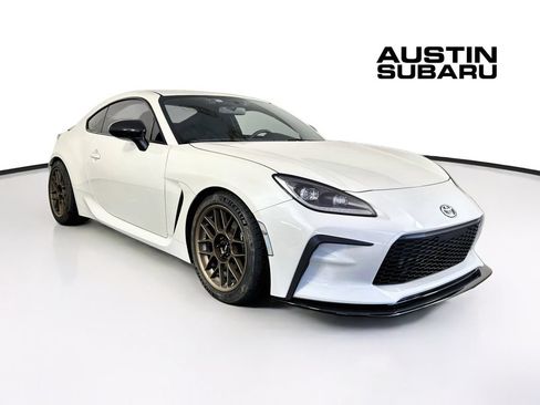 Used 2024 Toyota GR86 RWD image 1