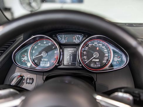 Used 2012 Audi R8 V10 AWD/4WD image 23