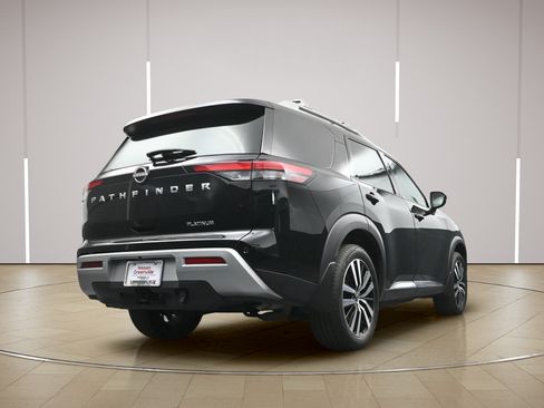 Certified 2025 Nissan Pathfinder Platinum w/ Cargo Package FWD image 29
