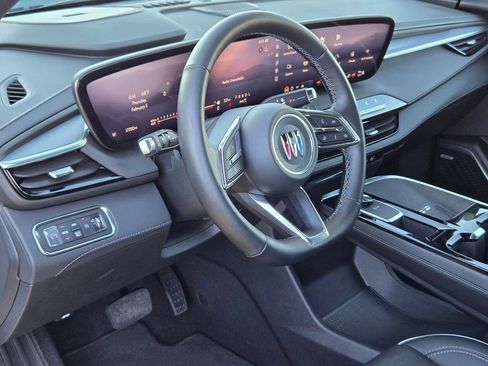 Used 2025 Buick Enclave Sport Touring image 9