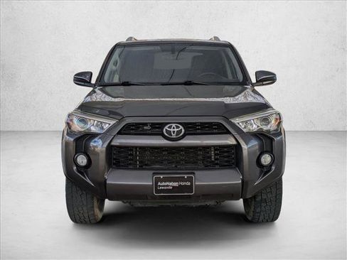 Used 2016 Toyota 4Runner SR5 image 2