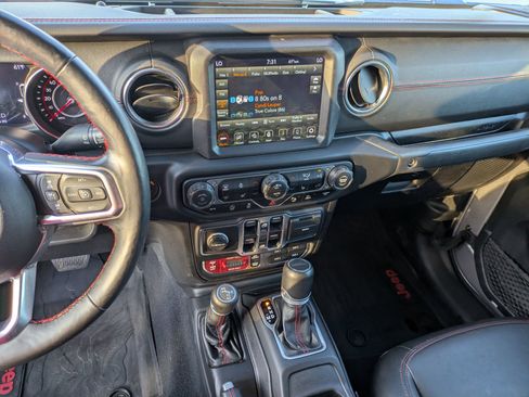 Used 2020 Jeep Gladiator Rubicon AWD/4WD image 22
