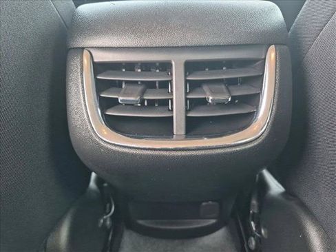 Used 2025 Chevrolet Malibu LT FWD image 17