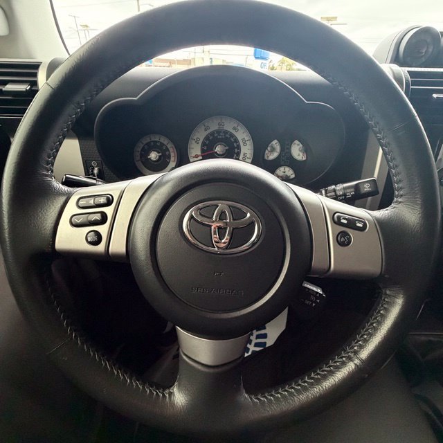 Used 2014 Toyota FJ Cruiser 4WD w/ Upgrade Package image 7