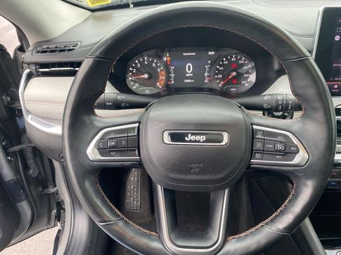 Used 2022 Jeep Compass Limited w/ Sun and Sound Group AWD/4WD image 10