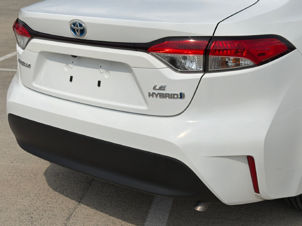 Used 2024 Toyota Corolla LE FWD image 5