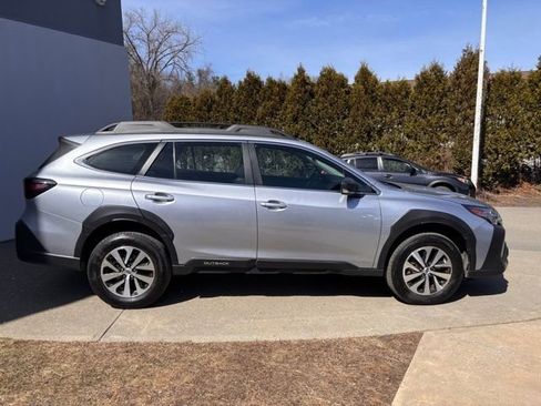 Certified 2024 Subaru Outback 2.5i image 2