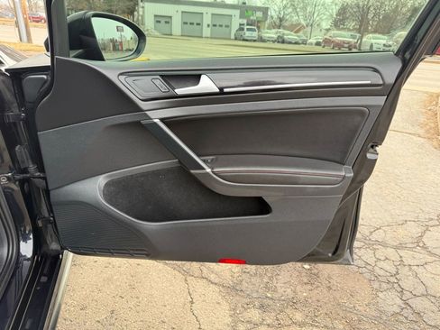 Used 2016 Volkswagen GTI SE w/ Lighting Package (SEL) image 18