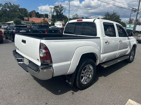 Used 2013 Toyota Tacoma Double Cab V6 Auto 4WD image 4