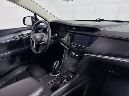 Used 2019 Cadillac XT5 Luxury image 30