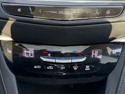 Used 2017 Cadillac XT5 Luxury image 19