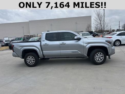 Used 2025 Toyota Tacoma SR5 image 2