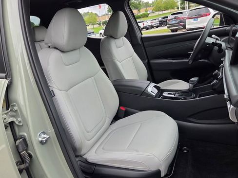 Used 2025 Hyundai Santa Cruz SEL FWD image 18