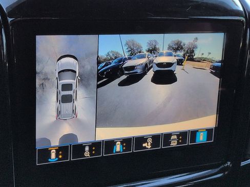 Used 2023 Chevrolet Traverse High Country image 21