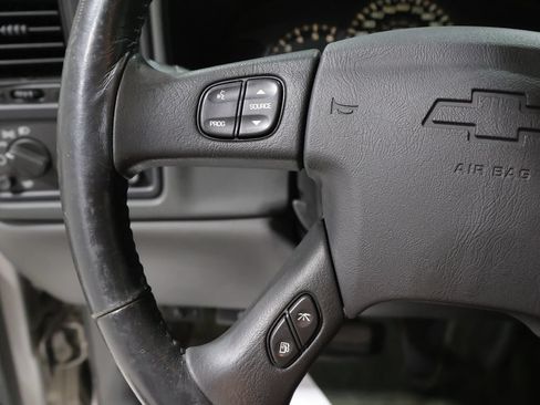 Used 2004 Chevrolet Silverado 1500 4x4 Extended Cab w/ Light Duty Power Package image 26