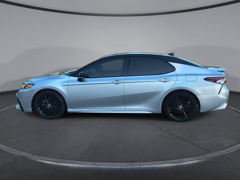 Used 2024 Toyota Camry XSE FWD image 5