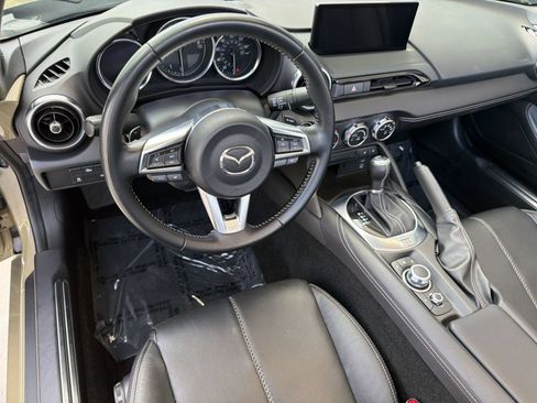 Used 2024 MAZDA MX-5 Miata Grand Touring w/ Weather Package RWD image 4