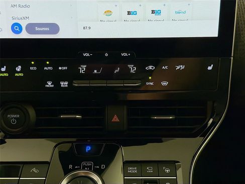 Certified 2024 Subaru Solterra Limited image 16