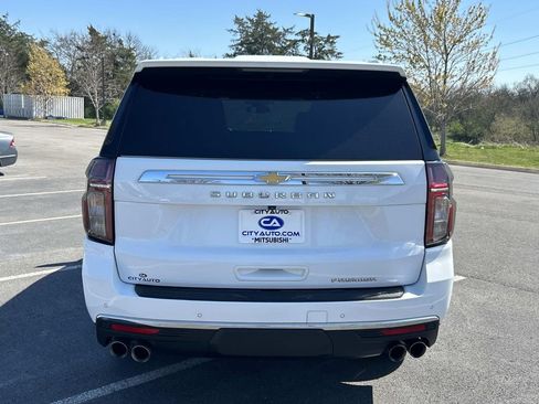 Used 2023 Chevrolet Suburban Premier image 5