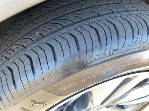 Certified 2023 Buick Envision Essence AWD/4WD image 23